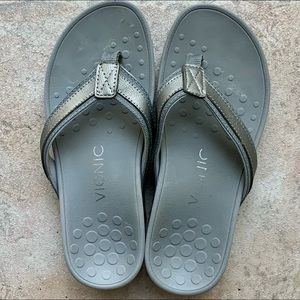 Vionic Orthopedic Flip Flop Like New Size 6